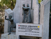 Denkmal der Opferverbände am Linzer Bernaschekplatz